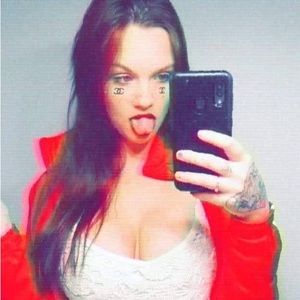 Meet your Posher, Ashton